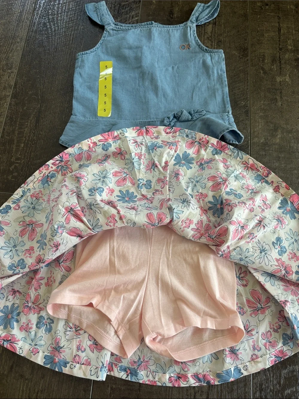 Vineyard Vines 2pc swimsuit size 4/5 and CK outfit.